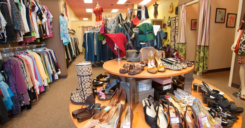 Chic Boutique Consignment - Store Hours
